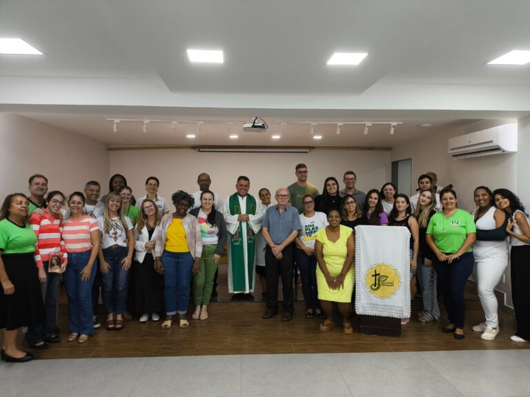 Pastoral Universitária celebra Santa Missa em universidade de Itaperuna