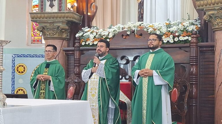 Paróquia Senhor Bom Jesus recebe novo vigário paroquial