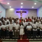 Jovens e adultos de Santo Antônio de Pádua recebem o Sacramento da Crisma