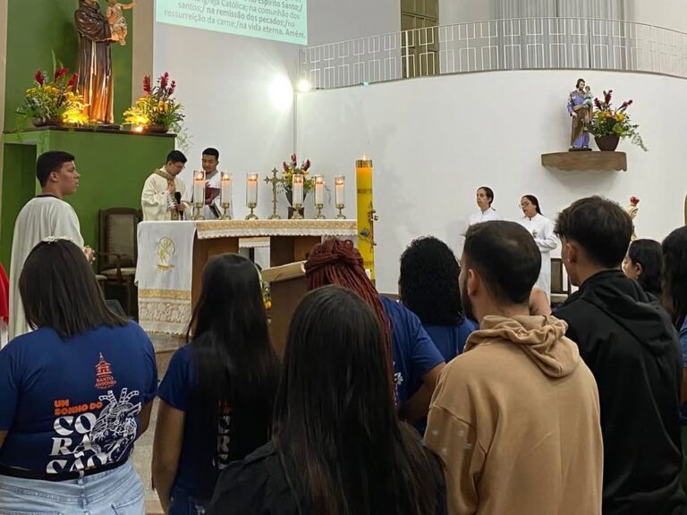 Paróquia Santo Antônio celebra missa dedicada aos jovens do distrito de Raposo
