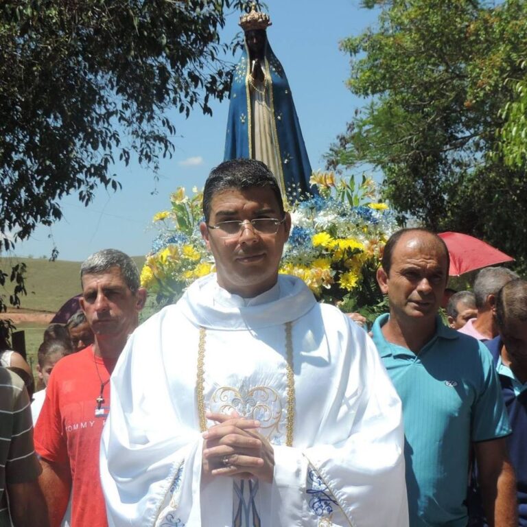 Pe. Valdemir Amaral de Almeida