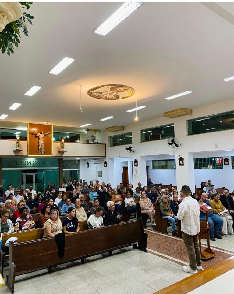 Paróquia São João Batista promove encontros de formação