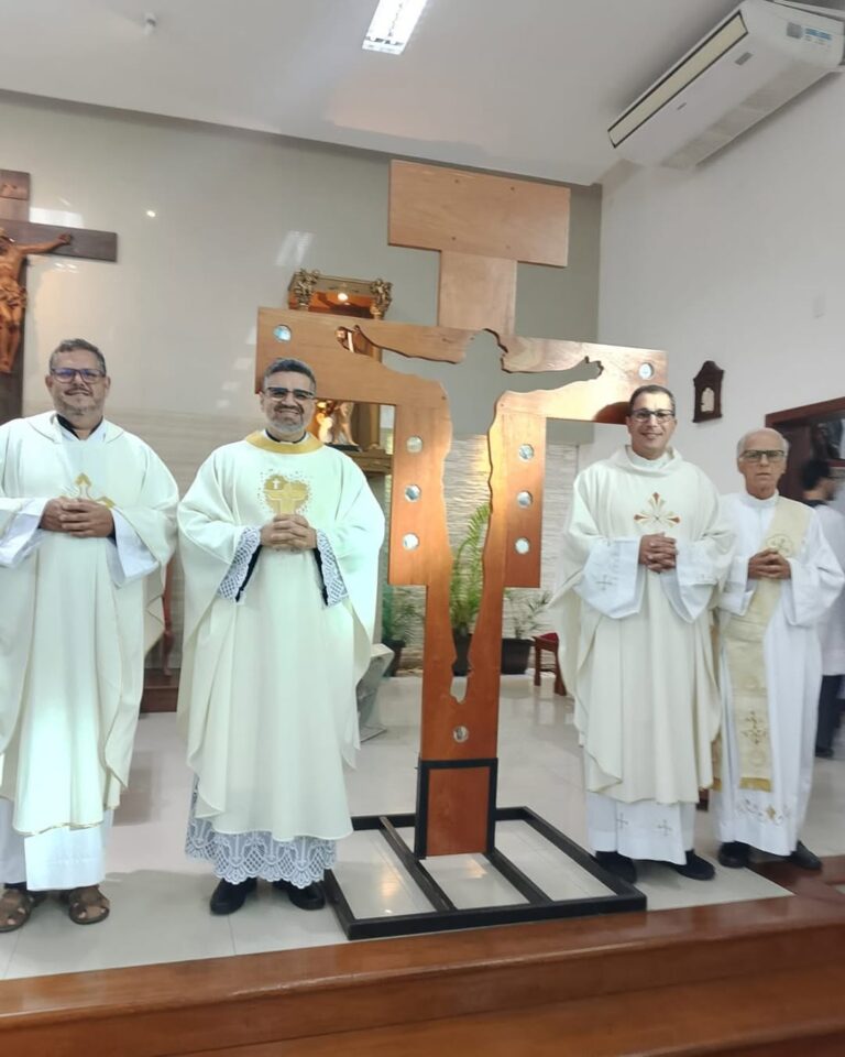 Paróquia São João Batista, em Campos, acolhe a Cruz Peregrina do Ano Jubilar