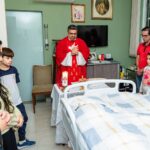 Imagem peregrina de Nossa Senhora de Fátima visita residência de Bispo Emérito