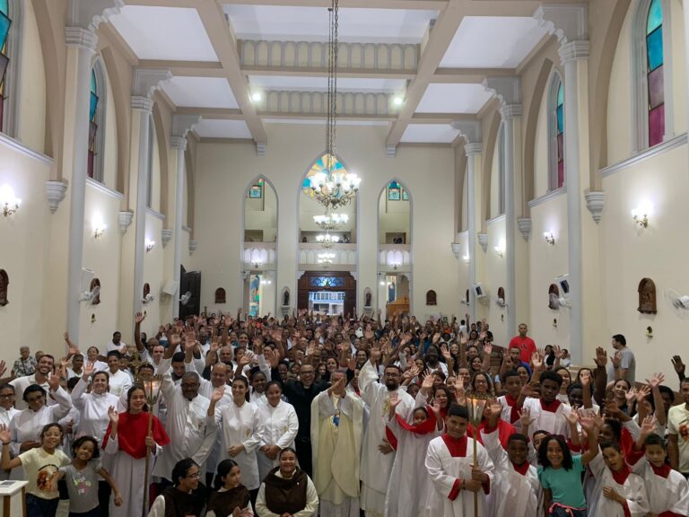 Paróquia Nossa Senhora da Piedade realiza peregrinação ao Santuário de Natividade