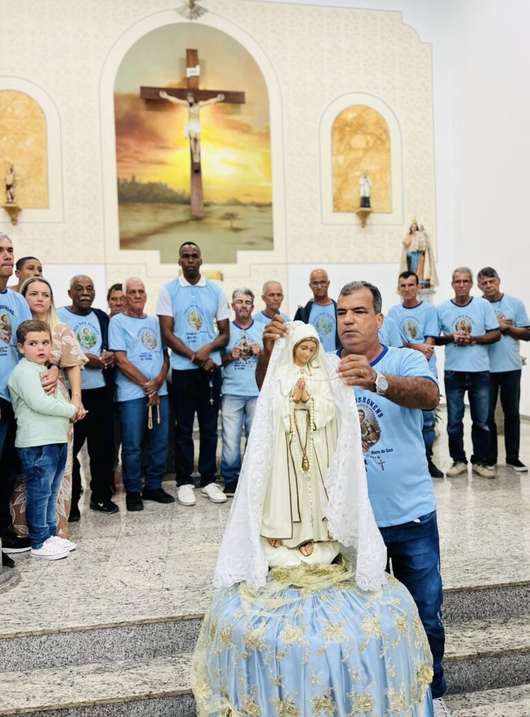 Imagem peregrina de N S de Fátima visits Paróquia de Morro do Coco