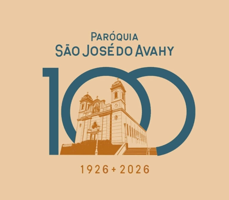 Paróquia de Itaperuna inicia celebração de centenário com lançamento de livro histórico