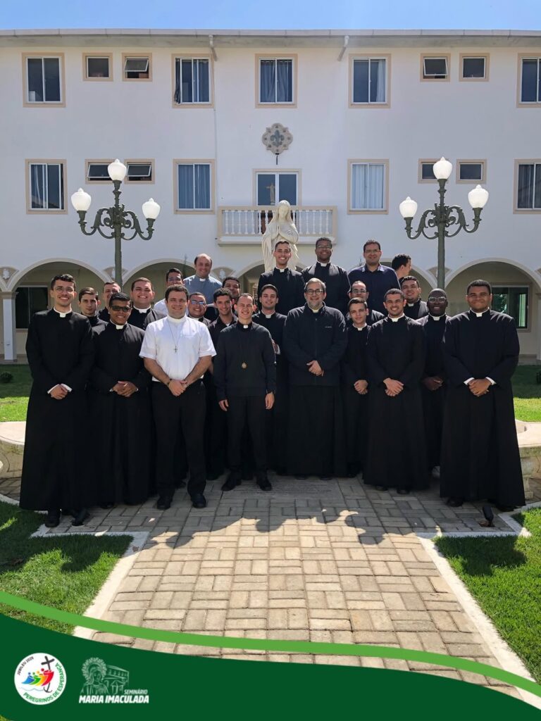Seminaristas participam de Semana Teológica com doutor em Teologia Dogmática