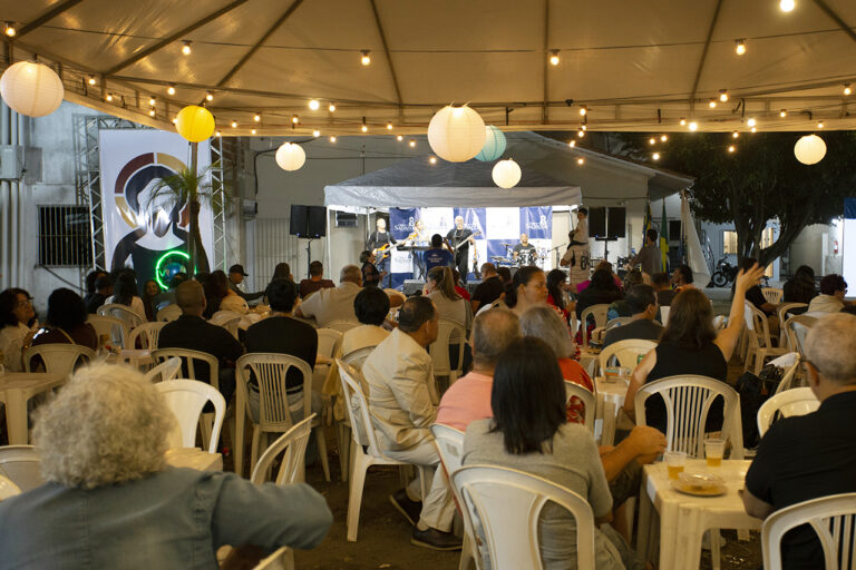 Público prestigia programação de abertura da Feira do Salvador 2025