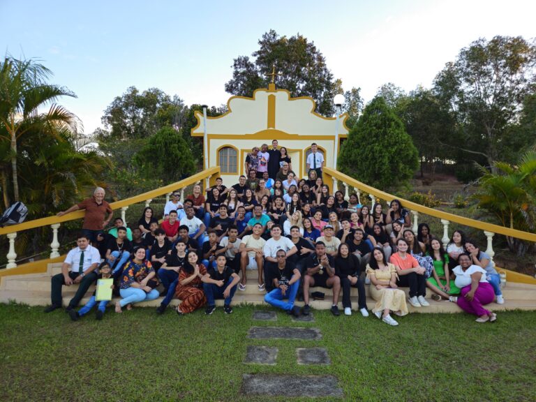 Paróquia Santa Maria promoveu o encontro I Sumergidos