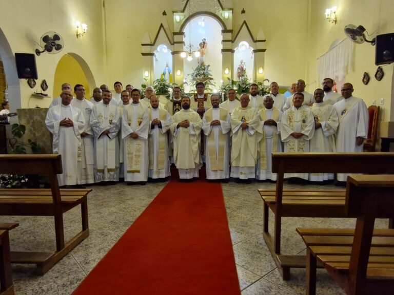Vigário-geral dá posse ao Pe. Wanderson como reitor-adjunto da Reitoria de São Sebastião