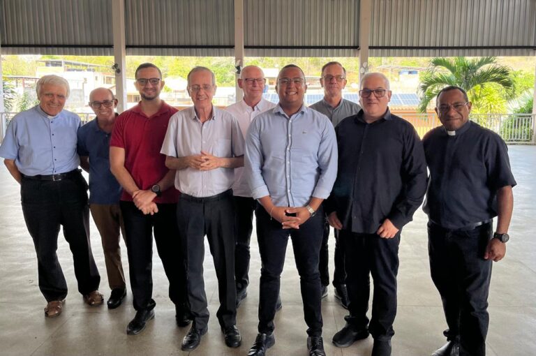 Sacerdotes da Forania São José do Avahy participam de encontro em São José de Ubá