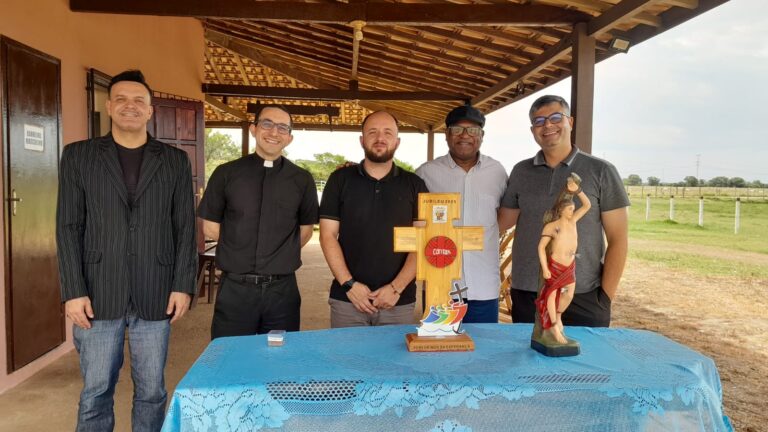 Padres da baixada campista participam de Encontro da Forania