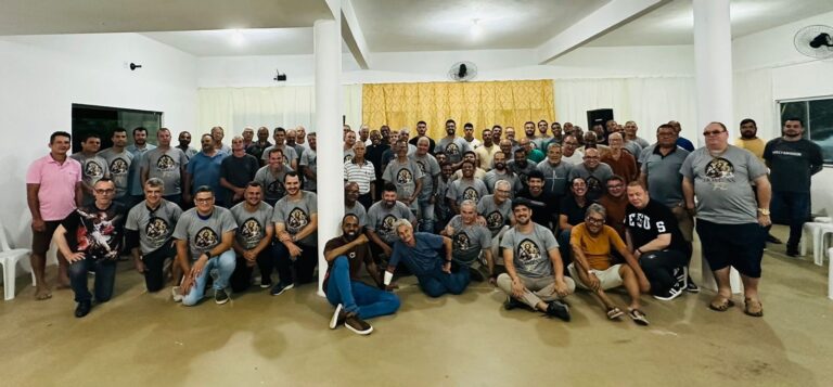 Homens de Fé: Encontro de homens em Cambuci reúne 124 integrantes