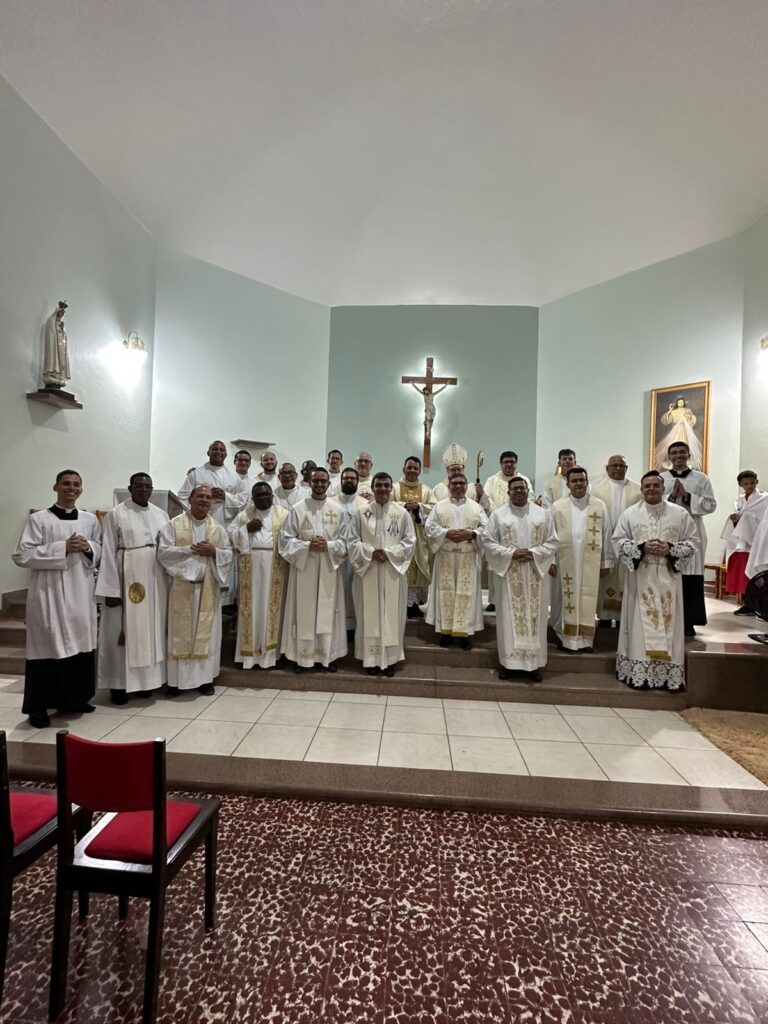 Bispo de Campos presidiu Missa de criação da Paróquia de Sant’Ana e São Joaquim