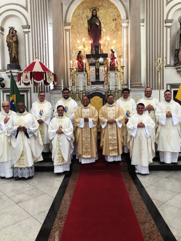 Pe. Wallace e Pe. Alexandro comemoraram os 15 anos de sacerdócio com Missa na Catedral