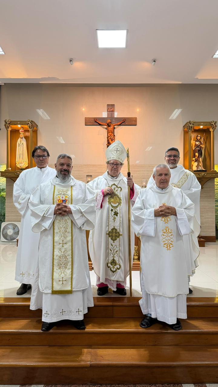 Bispo de Campos presidiu a Missa de encerramento do retiro do Renascer, na Paróquia São João Batista