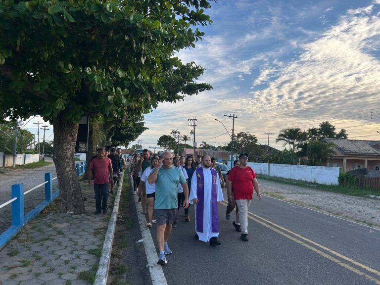 Fiéis do Santuário de Santo Amaro participaram do Caminho Penitencial