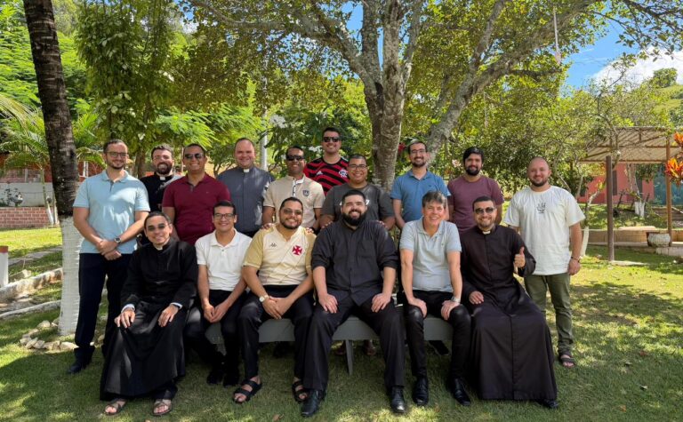Diocese de Campos promoveu reunião com sacerdotes com menos de 5 anos de ministério presbiteral