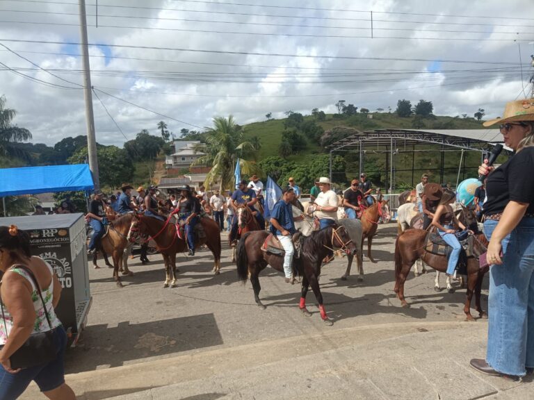 Alvorada e cavalgada na Festa Nossa Senhora da Penha em Morro do Coco.