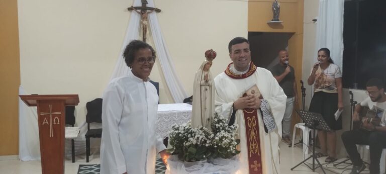 Comunidade Fonte de Água Viva realiza encerramento da Semana Eucarística
