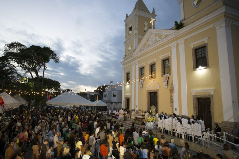 Com diversas celebrações, Guarus festeja Santo Antônio, seu padroeiro