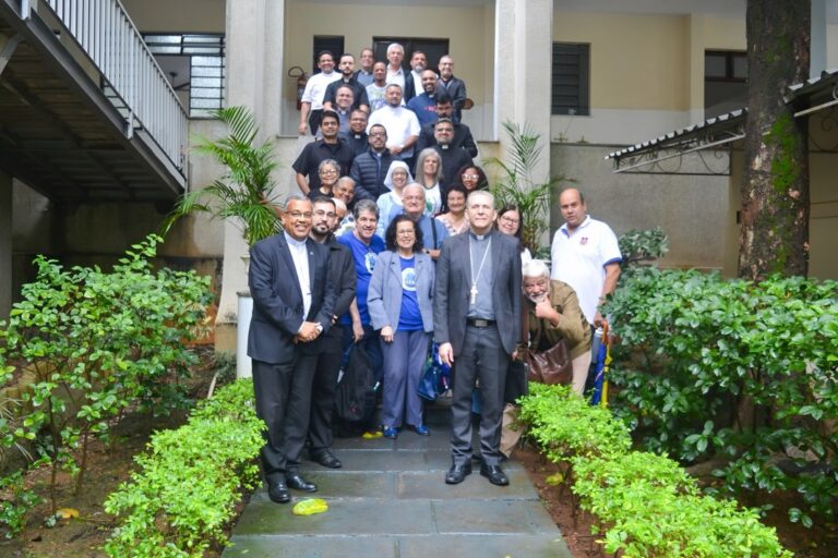 Diocese de Campos participa da reunião de coordenadores e movimentos do Regional Leste 1 da CNBB
