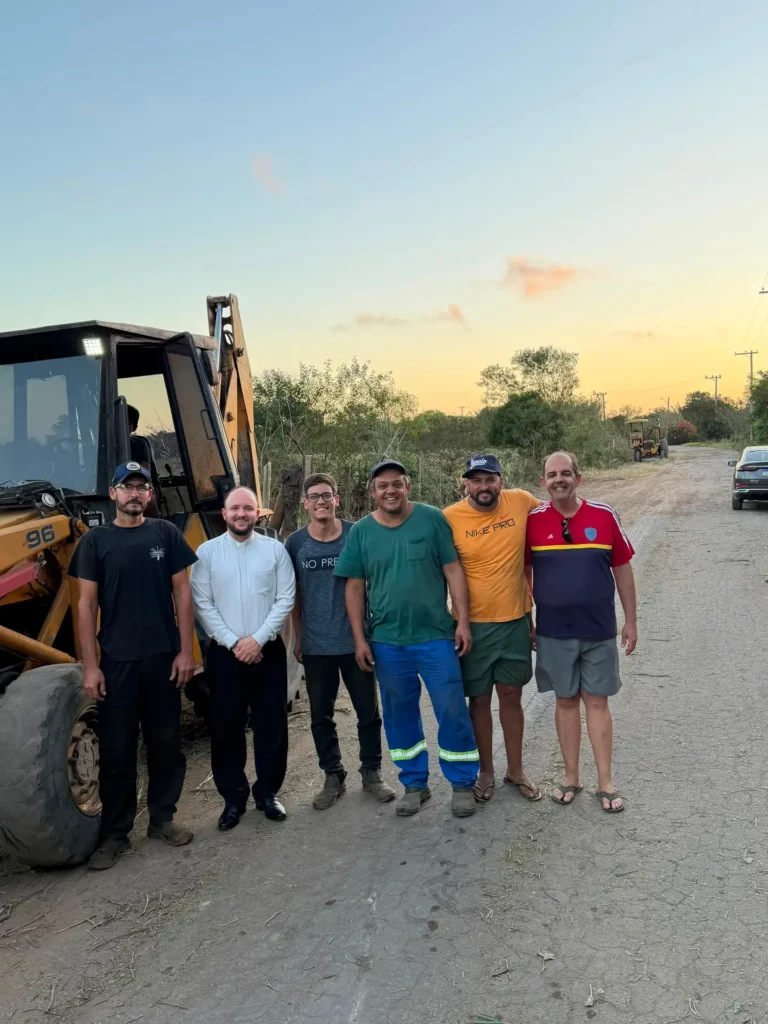Paróquia Santuário de Santo Amaro promove ação comunitária em estradas da Baixada Campista