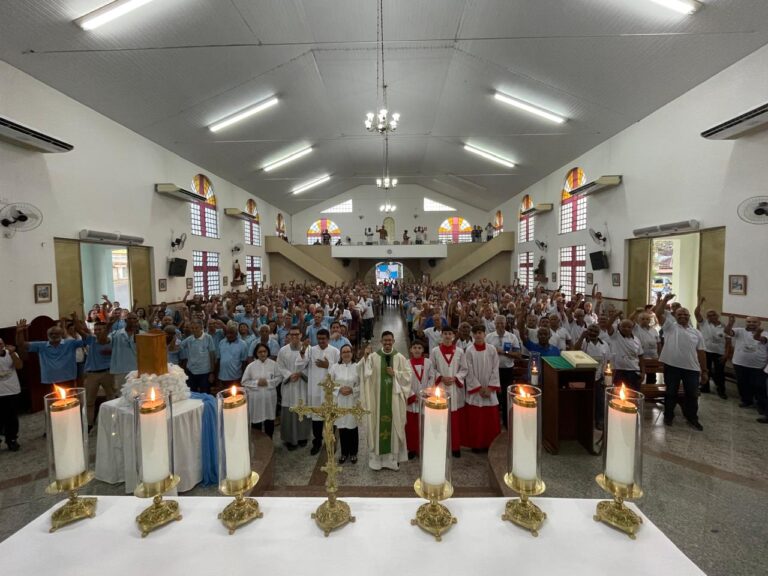 Paróquia Santo Antônio realiza o 8º Encontro do Terço dos Homens em clima de fé e fraternidade