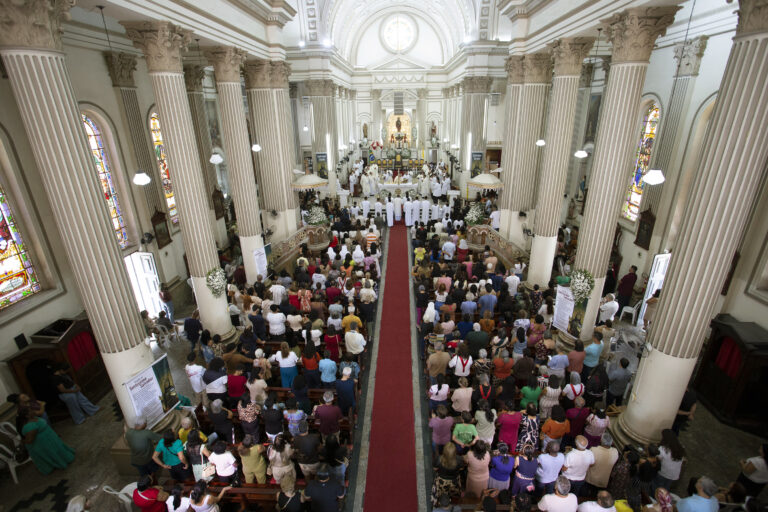 Missa Solene da 374ª Festa do Santíssimo Salvador reúne fiéis e autoridades