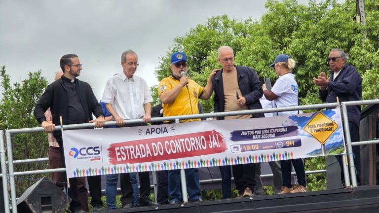 Sociedade civil e lideranças religiosas de Itaperuna unem forças em passeata por estrada de contorno na BR-356