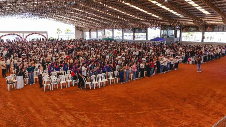 JUVENTUDE E FÉ: Dia Nacional da Juventude 2026 reúne mais de 2 mil jovens em Campos dos Goytacazes