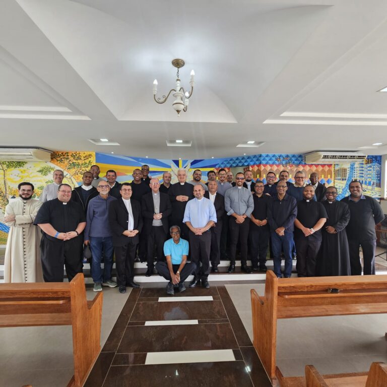 Comissão do Regional Leste 1 promove encontro de formação e fraternidade para sacerdotes em Raposo