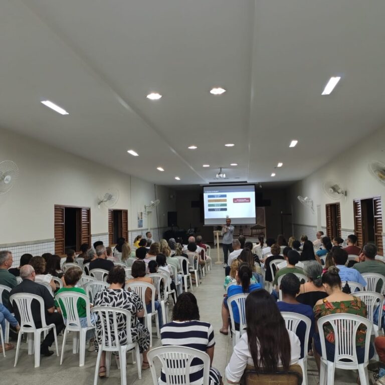 Porciúncula: Paróquia Santo Antônio promove formação sobre o Livro de Daniel durante o Mês da Bíblia