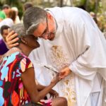 Paróquia São João Batista homenageia idosos no Asilo Nossa Senhora do Carmo